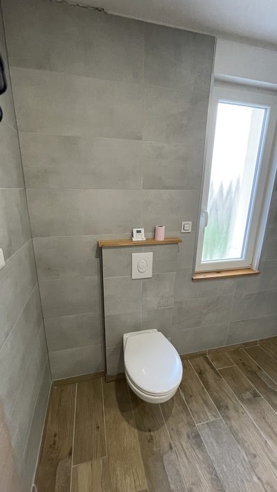 Création d'un WC suspendu à Bezaumont
